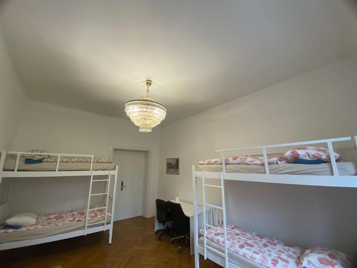 Rooms Miklosiceva Любляна Екстериор снимка