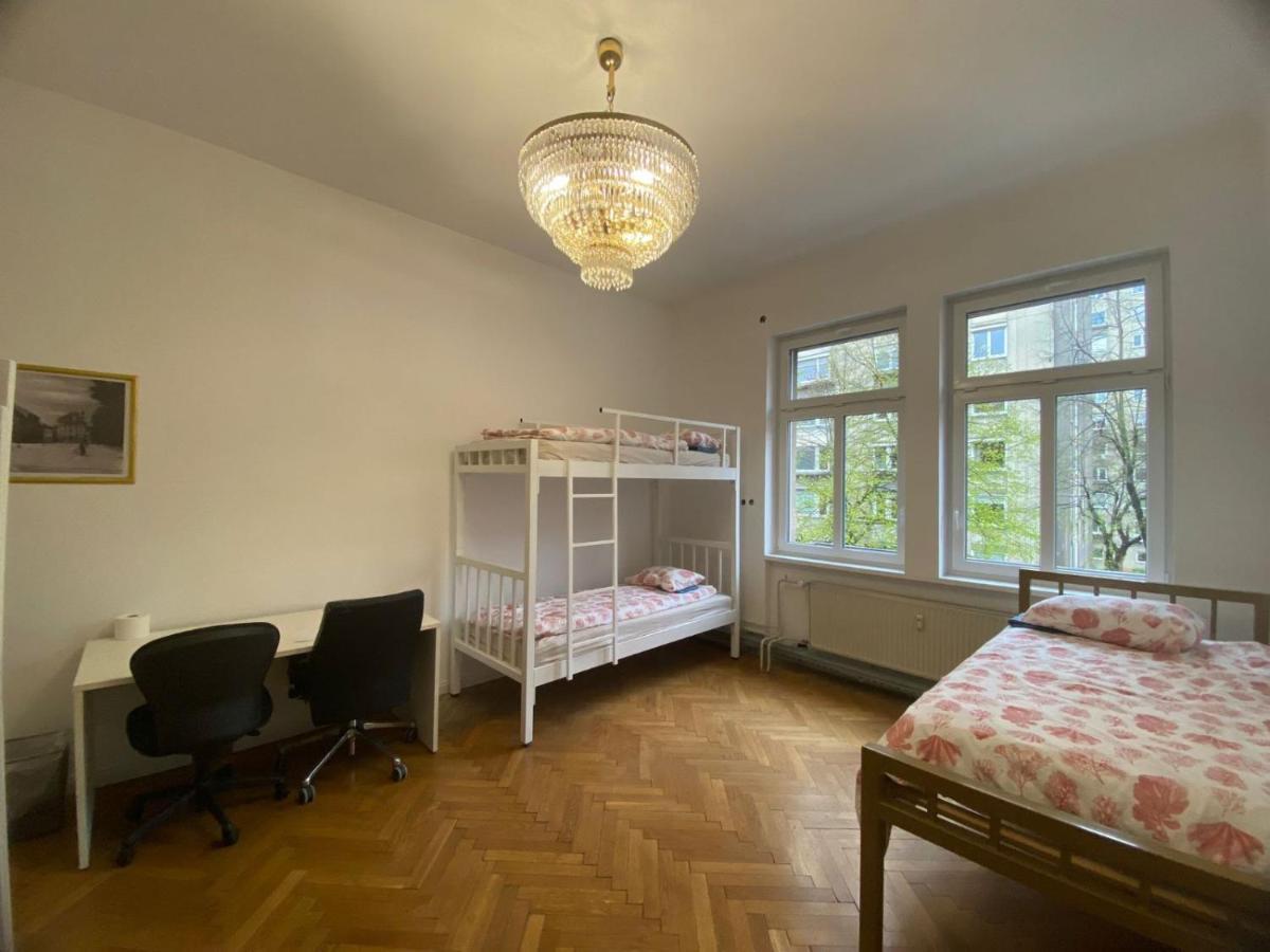 Rooms Miklosiceva Любляна Екстериор снимка
