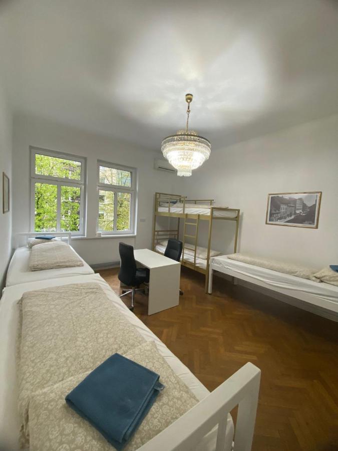 Rooms Miklosiceva Любляна Екстериор снимка