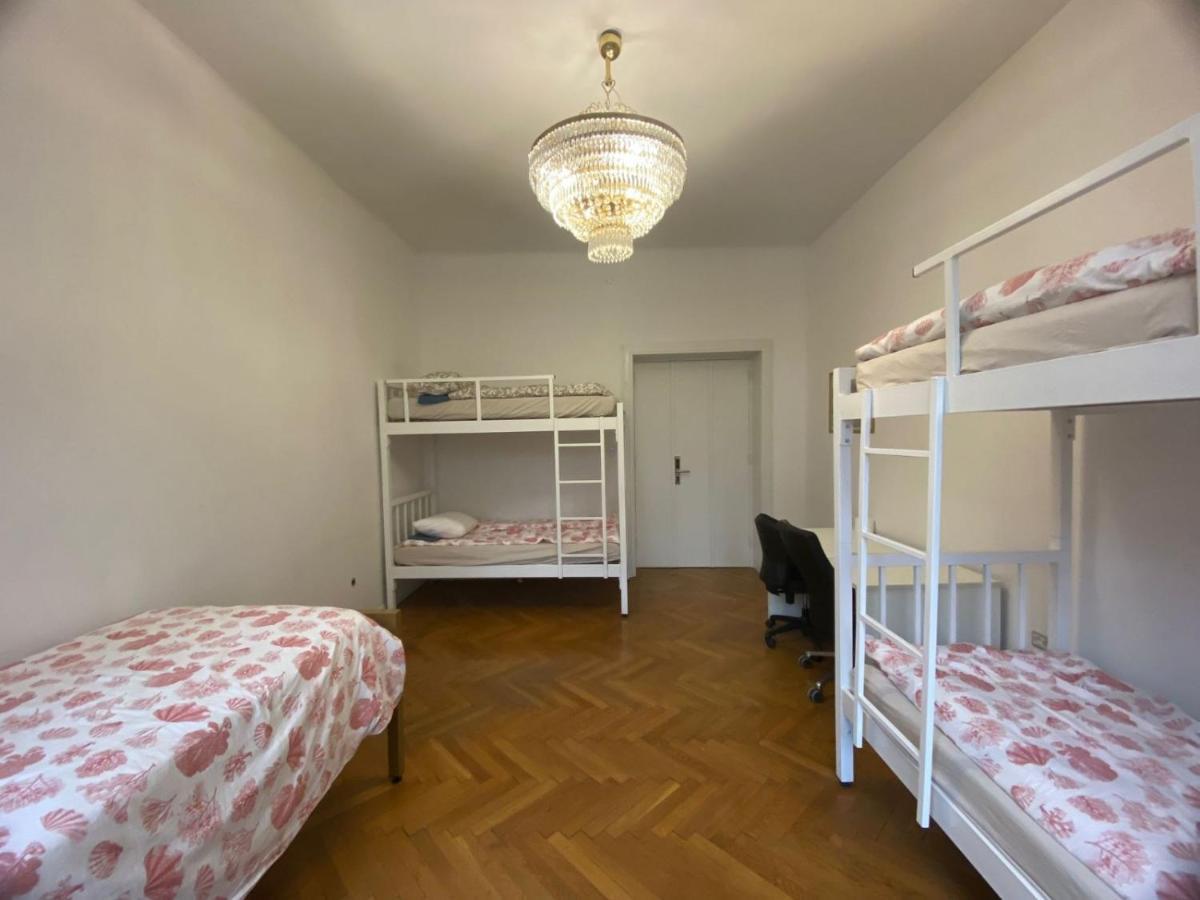 Rooms Miklosiceva Любляна Екстериор снимка