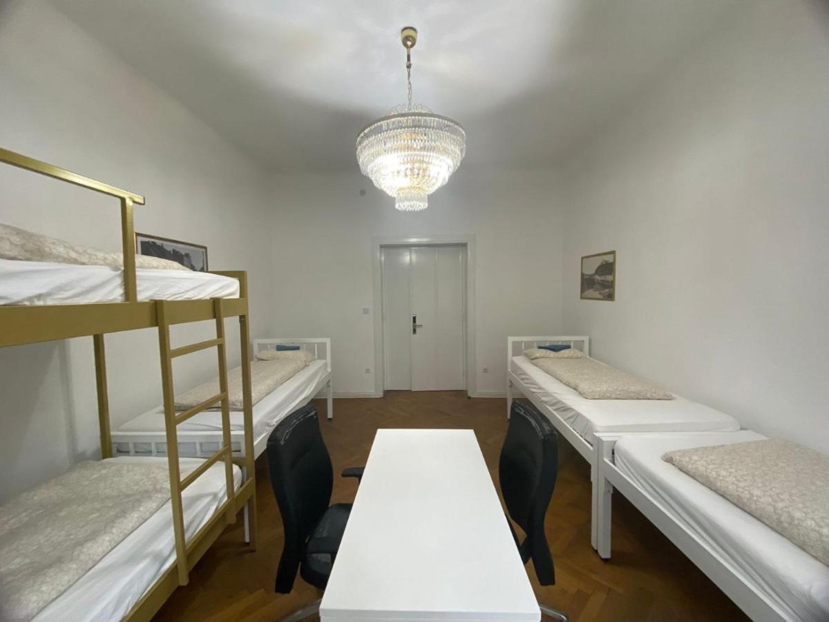 Rooms Miklosiceva Любляна Екстериор снимка
